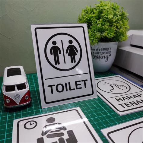 Toilet tulisan Indonesia