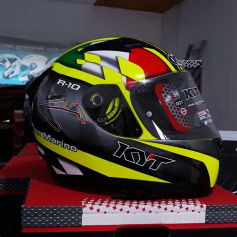 Ukuran helm Kyt R10 untuk remaja