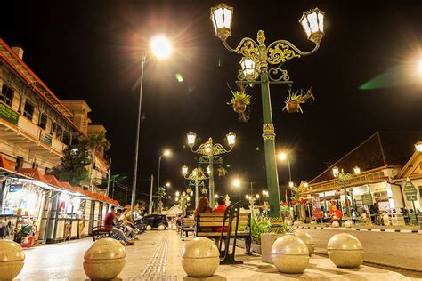 Wisata Malam di Jogja - Malioboro