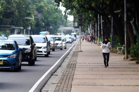 berjalan kaki