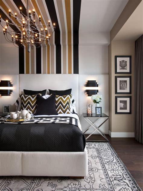 bold bedroom decor
