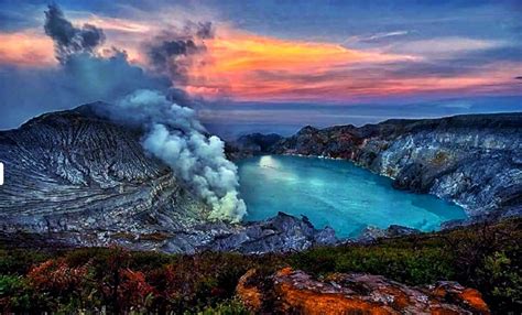 Kawah Ijen Saat Malam Hari