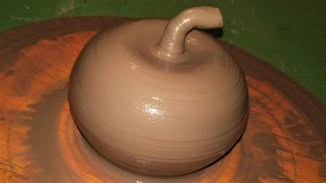 Gelas Teh Keramik dalam Materi Memasak