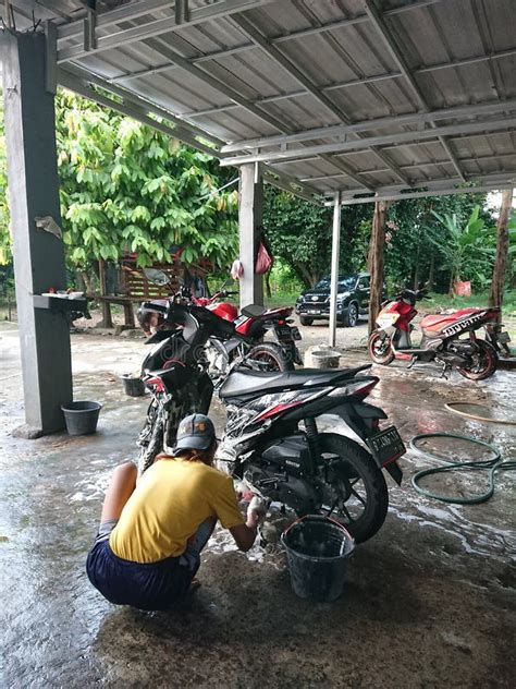 Motorcycle Washing Indonesia