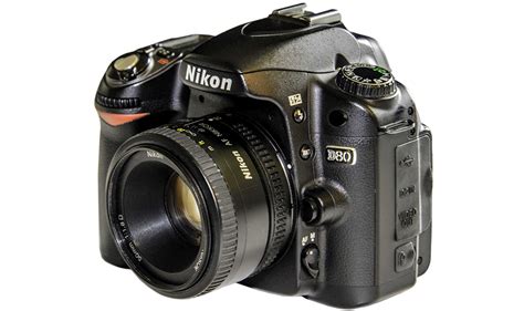 Konektivitas dan Aksesori Nikon D80