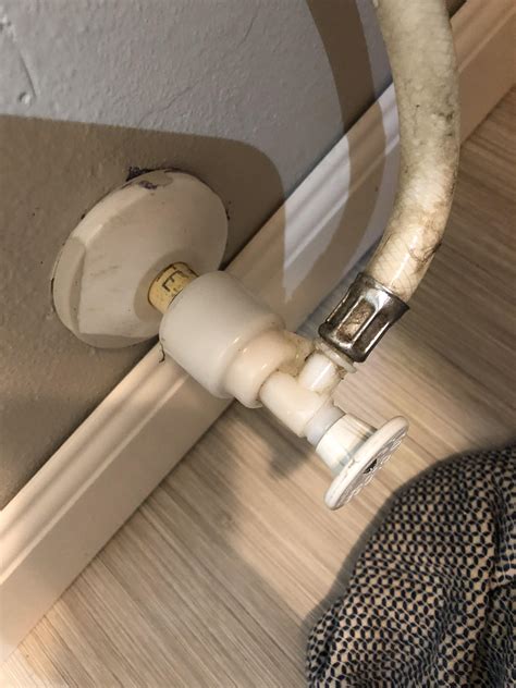 toilet water valve off