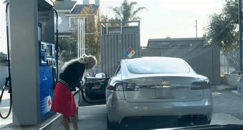 what to do if you accidentally put gas in a Tesla