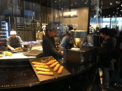 Kedai Roti Croquant Chou ZakuZaku