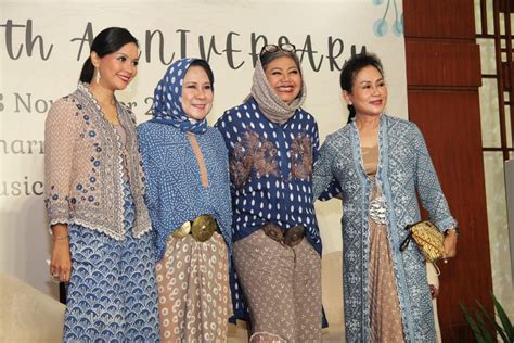 Batik Chic by Novita Yauw