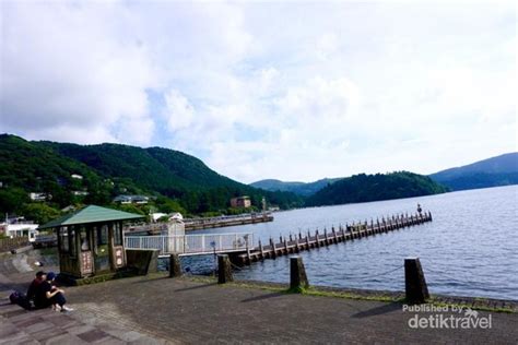 Tepian Danau Ashinoko di Hakone