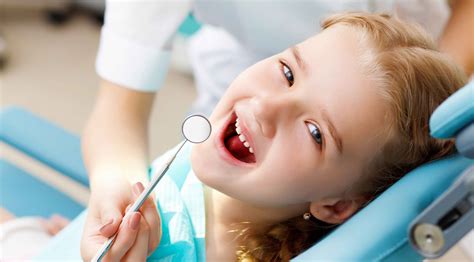 Perkenalkan Anak pada Perawatan Gigi
