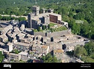 LUFTAUFNAHME. Mittelalterliche Burg von Torre Alfina krönt das alte ...