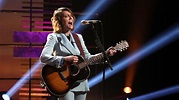 Brandi Carlile Performs Acoustic "The Joke" On "Ellen DeGeneres Show"