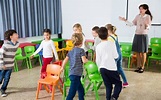 Musical chairs - indoor musical game - Party Games 4 Kids