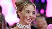 How Margot Robbie Completely Transformed Into Barbie