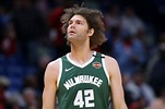 Milwaukee Bucks: Robin Lopez stays steady, no matter the role changes