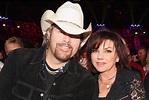Meet Country Music Star Toby Keith's Wife, Tricia Covel [Pictures]