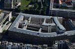 Berlin aus der Vogelperspektive: Gebäudekomplex des Ministeriums ...