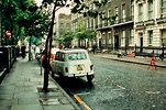 28 Color Photographs Captured Street Scenes of London in the 1970s ...