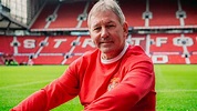 Bryan Robson rallying cry as United face tough period | Manchester United