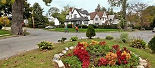 Crestwood, N.Y./Living In - Old World in a Big City - The New York Times