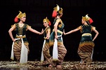 6 Indonesian Traditional Dances for You To Enjoy from Home Now ...
