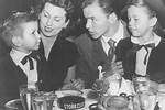 Nancy Sinatra Sr., first wife of Frank Sinatra, has died - Chicago Sun ...