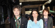 Pete Doherty et sa compagne Katia de Vidas se baladent dans le quartier ...