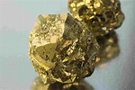 Mineral Luster: Examples and Information