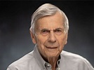 William B. Davis head-winds through a reflective path of career and ...