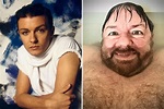 Ricky Gervais pokes fun at himself with hilarious bath photo and ...