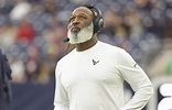 Texans fire coach Lovie Smith after one season | Reuters