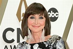 Pam Tillis “Looking for a Feeling” album review - Chicago Sun-Times