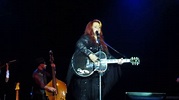 Wynonna Judd "Cry Myself To Sleep" clip Live in concert Shreveport, LA ...