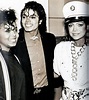 Michael Jackson with his sisters Janet and Latoya Jackson - Michael ...