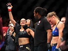 Ronda Rousey stopped 48 seconds into comeback at UFC 207 - CBS News