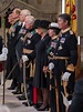 El rey Carlos, junto a Camilla, sus hermanos y cuñados ante un silencio ...