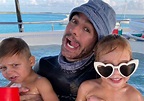 Enrique Iglesias vive a tope el verano junto a sus mellizos - Cubacomenta
