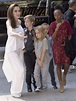 Angelina Jolie posa acompañada por sus hijos en el Festival de Toronto ...