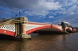 Blackfriars_Bridge,_London - no6-london.com