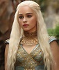 Daenerys Targaryen | Game of thrones costumes, Emilia clarke, Mother of ...