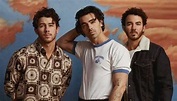 Jonas Brothers wow fans with cool dance moves in 'Waffle House' music video