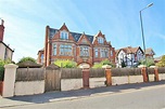 3 Bedroom Property For Sale in Bournemouth - £210,000