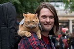 Un gato callejero llamado Bob - Película - 2016 - Crítica | Reparto ...