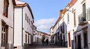 Un paseo por la la pequeña ciudad fronteriza portuguesa de Miranda de ...