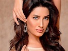 Mehwish Hayat and Reema Khan’s state awards cause controversy ...