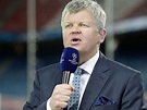 Adrian Chiles revealed as final contestant on Strictly Christmas ...