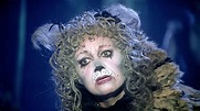 Elaine Paige in Cats – New York Theater