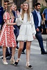 PHOTOS – Leonor et Sofia d’Espagne ravissantes en robe d’été : elles ...