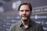 Daniel Brühl: «Si el cine se está muriendo, Marvel y Netflix no son los ...